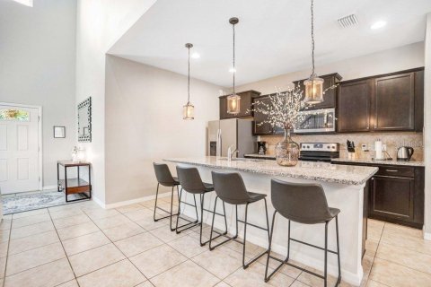 Villa ou maison à vendre à Kissimmee, Floride: 6 chambres, 291.9 m2 № 1789259 - photo 9
