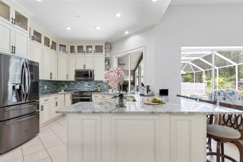 Villa ou maison à vendre à Tampa, Floride: 5 chambres, 325.16 m2 № 2284260 - photo 2