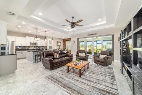 Villa ou maison à vendre à Ocala, Floride: 4 chambres, 237.09 m2 № 2209364 - photo 3