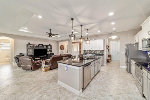 Villa ou maison à vendre à Ocala, Floride: 4 chambres, 237.09 m2 № 2209364 - photo 4