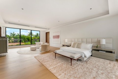 Casa en venta en Miami, Florida, 6 dormitorios, 1128.95 m2 № 2173652 - foto 22
