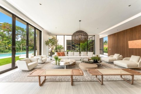 Casa en venta en Miami, Florida, 6 dormitorios, 1128.95 m2 № 2173652 - foto 4