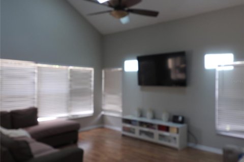 House in Tampa, Florida 3 bedrooms, 203.83 sq.m. № 1815962 - photo 4