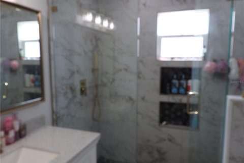 House in Tampa, Florida 3 bedrooms, 203.83 sq.m. № 1815962 - photo 11