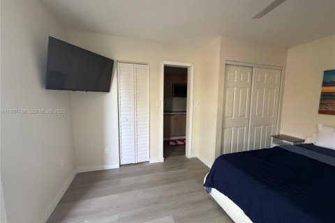 Immobilier commercial à louer à Miami, Floride: 28.8 m2 № 1995672 - photo 5