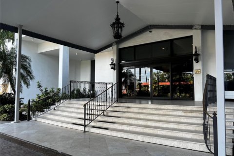 Copropriété à vendre à Fort Lauderdale, Floride: 2 chambres, 153.29 m2 № 2439310 - photo 23