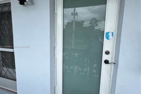 Купить кондоминиум в Майами, Флорида 1 спальня, 61.32м2, № 2054597 - фото 18