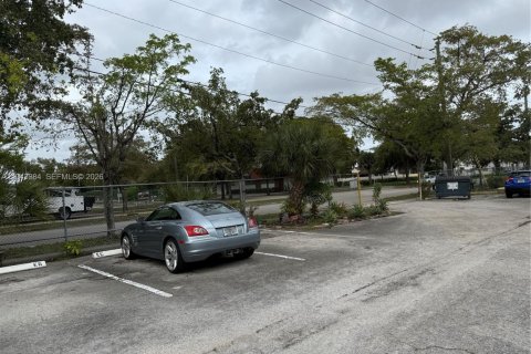 Купить кондоминиум в Майами, Флорида 1 спальня, 61.32м2, № 2054597 - фото 25