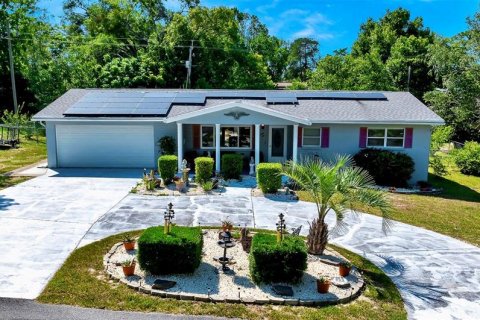 House in Beverly Hills, Florida 3 bedrooms, 158.4 sq.m. № 1749252 - photo 1