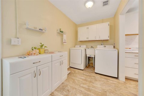 House in Beverly Hills, Florida 3 bedrooms, 158.4 sq.m. № 1749252 - photo 26