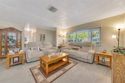 House in Beverly Hills, Florida 3 bedrooms, 158.4 sq.m. № 1749252 - photo 10