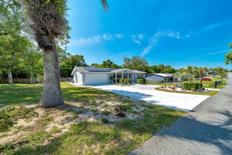 House in Beverly Hills, Florida 3 bedrooms, 158.4 sq.m. № 1749252 - photo 3