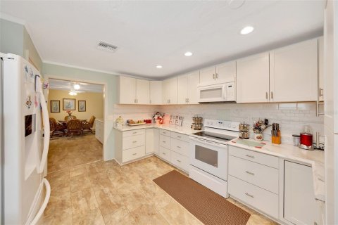 House in Beverly Hills, Florida 3 bedrooms, 158.4 sq.m. № 1749252 - photo 15