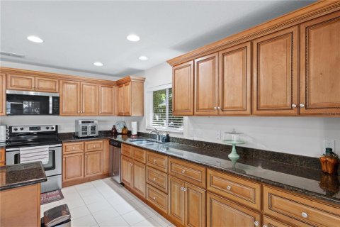 House in Apopka, Florida 4 bedrooms, 257.62 sq.m. № 1805552 - photo 19