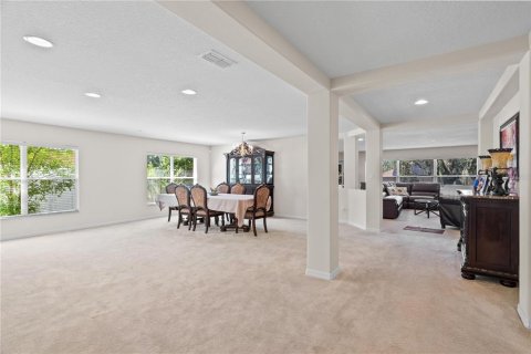 House in Apopka, Florida 4 bedrooms, 257.62 sq.m. № 1805552 - photo 7