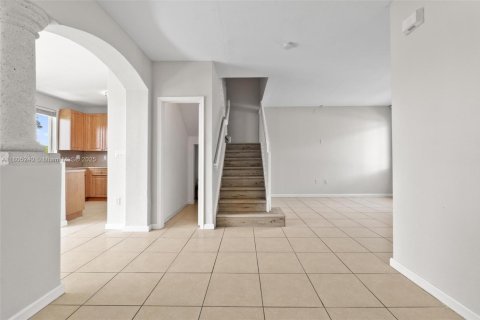 Купить таунхаус в Хомстед, Флорида 3 спальни, 120.96м2, № 1739879 - фото 18