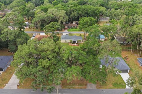 House in Ocala, Florida 4 bedrooms, 175.12 sq.m. № 2213567 - photo 28