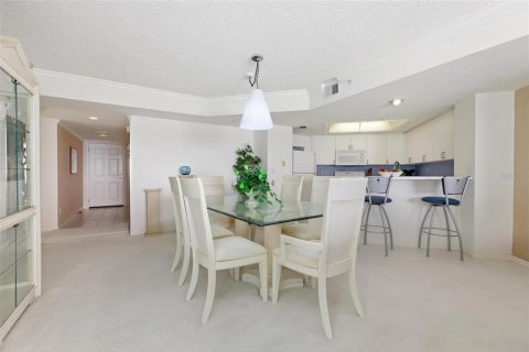 Condo in Daytona Beach Shores, Florida, 2 bedrooms  № 2379192 - photo 12