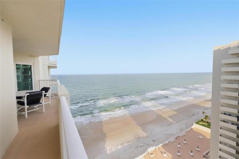 Condo in Daytona Beach Shores, Florida, 2 bedrooms  № 2379192 - photo 28