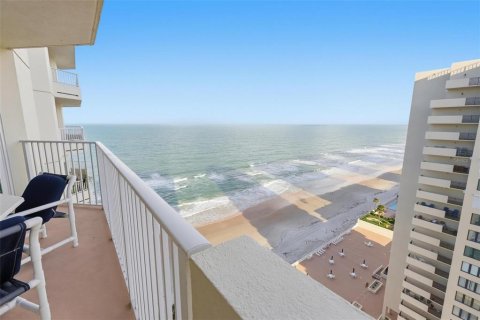 Condo in Daytona Beach Shores, Florida, 2 bedrooms  № 2379192 - photo 26