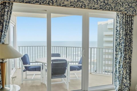 Condo in Daytona Beach Shores, Florida, 2 bedrooms  № 2379192 - photo 8
