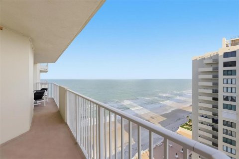 Condo in Daytona Beach Shores, Florida, 2 bedrooms  № 2379192 - photo 25