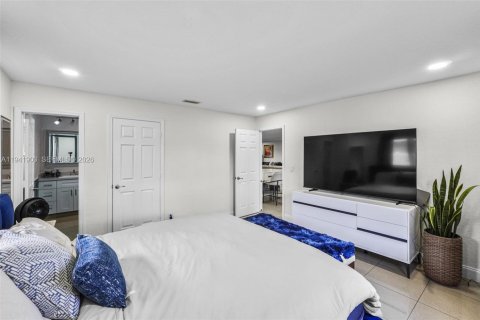 House in Coral Springs, Florida 3 bedrooms, 205.59 sq.m. № 1999450 - photo 22