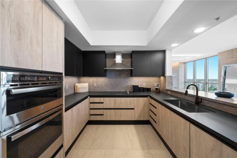 Copropriété à vendre à Hollywood, Floride: 3 chambres, 265.42 m2 № 2248934 - photo 10