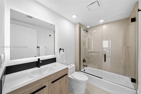 Copropriété à vendre à Hollywood, Floride: 3 chambres, 265.42 m2 № 2248934 - photo 19