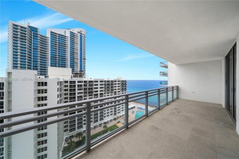 Copropriété à vendre à Hollywood, Floride: 3 chambres, 265.42 m2 № 2248934 - photo 15
