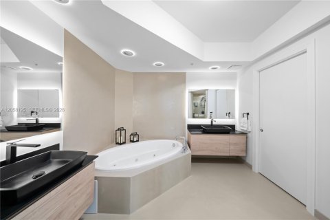 Copropriété à vendre à Hollywood, Floride: 3 chambres, 265.42 m2 № 2248934 - photo 23