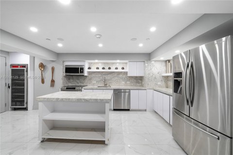 Copropriété à vendre à Hollywood, Floride: 3 chambres, 265.42 m2 № 2248934 - photo 30