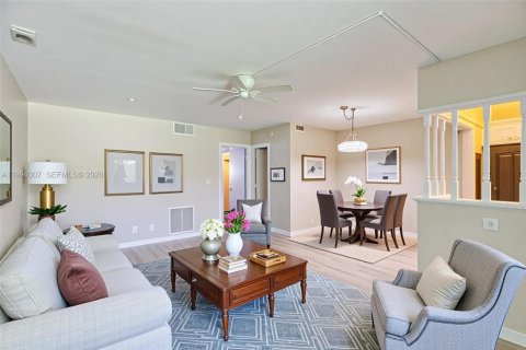 Condo in Deerfield Beach, Florida, 1 bedroom  № 2244212