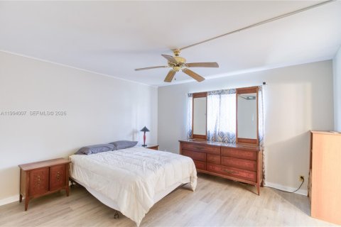 Condo in Deerfield Beach, Florida, 1 bedroom  № 2244212 - photo 25