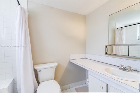 Condo in Deerfield Beach, Florida, 1 bedroom  № 2244212 - photo 30