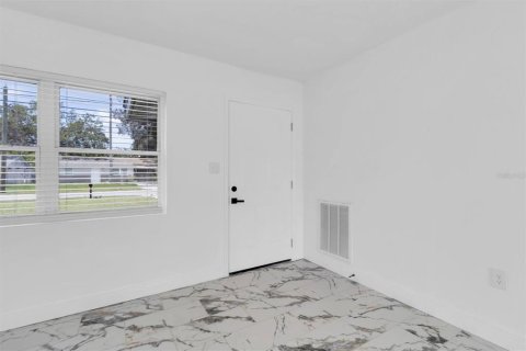 Villa ou maison à vendre à New Port Richey, Floride: 2 chambres, 86.96 m2 № 1900839 - photo 3