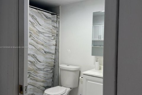 Condominio en venta en Hialeah, Florida, 2 dormitorios, 96.43 m2 № 1936388 - foto 18