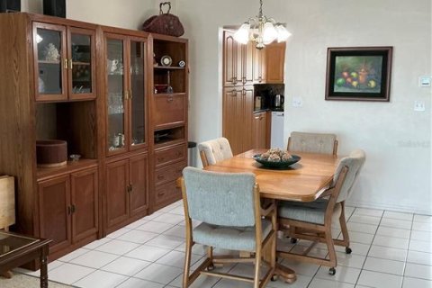 Condo in Saint Pete Beach, Florida, 1 bedroom  № 1717445 - photo 8