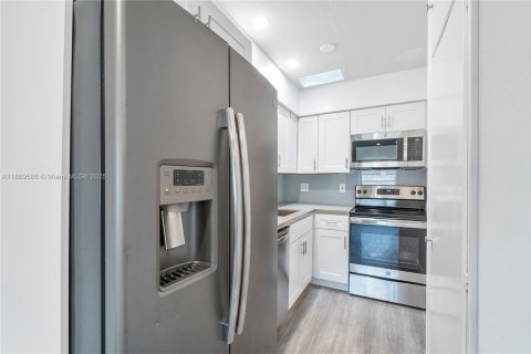 Copropriété à vendre à Hollywood, Floride: 1 chambre, 53.88 m2 № 1979406 - photo 4