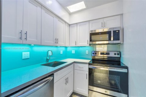 Copropriété à vendre à Hollywood, Floride: 1 chambre, 53.88 m2 № 1979406 - photo 3