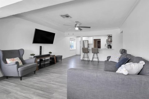 Casa en venta en Hollywood, Florida, 3 dormitorios, 108.97 m2 № 2250391 - foto 3