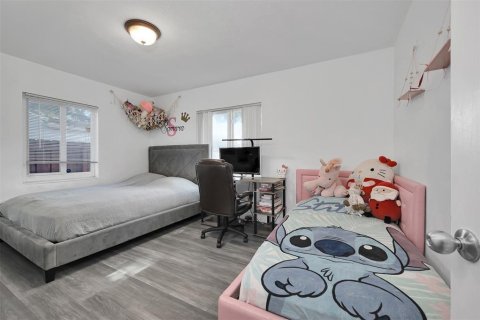 Casa en venta en Hollywood, Florida, 3 dormitorios, 108.97 m2 № 2250391 - foto 4