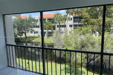 Condominio en venta en Weston, Florida, 2 dormitorios, 102.75 m2 № 2077295 - foto 3