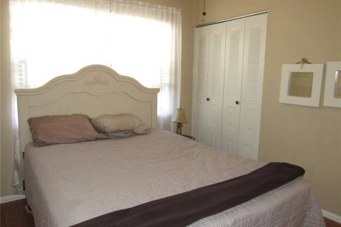 Condo in Port Charlotte, Florida, 2 bedrooms № 2204452 - photo 18