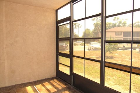 Condo in Port Charlotte, Florida, 2 bedrooms № 2204452 - photo 21