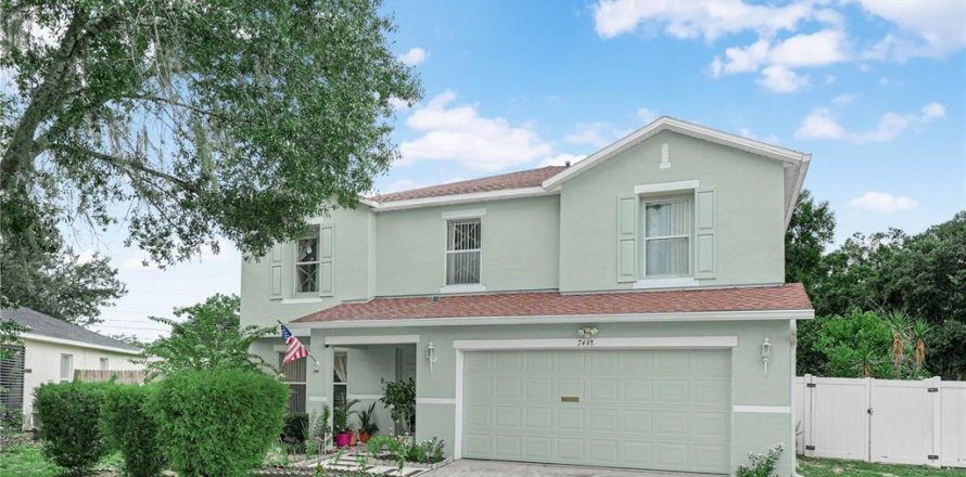 House in Lakeland, Florida 4 bedrooms, 268.02 sq.m. № 2221282