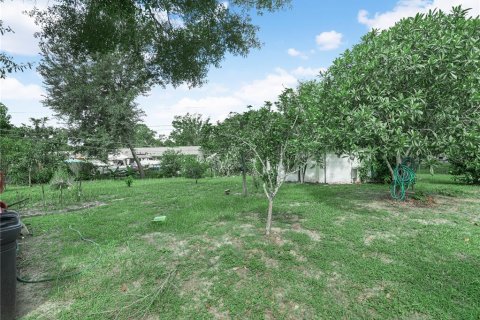 House in Lakeland, Florida 4 bedrooms, 268.02 sq.m. № 2221282 - photo 26
