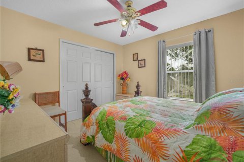 House in Lakeland, Florida 4 bedrooms, 268.02 sq.m. № 2221282 - photo 18