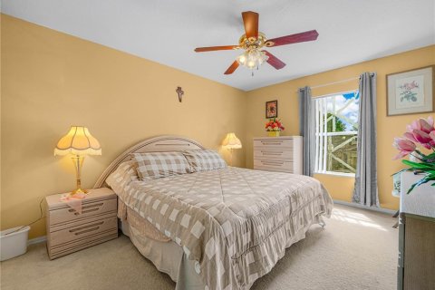 House in Lakeland, Florida 4 bedrooms, 268.02 sq.m. № 2221282 - photo 19