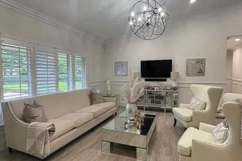 Снять в аренду виллу или дом в Майами, Флорида 5 спален, 241.55м2, № 2080314 - фото 3